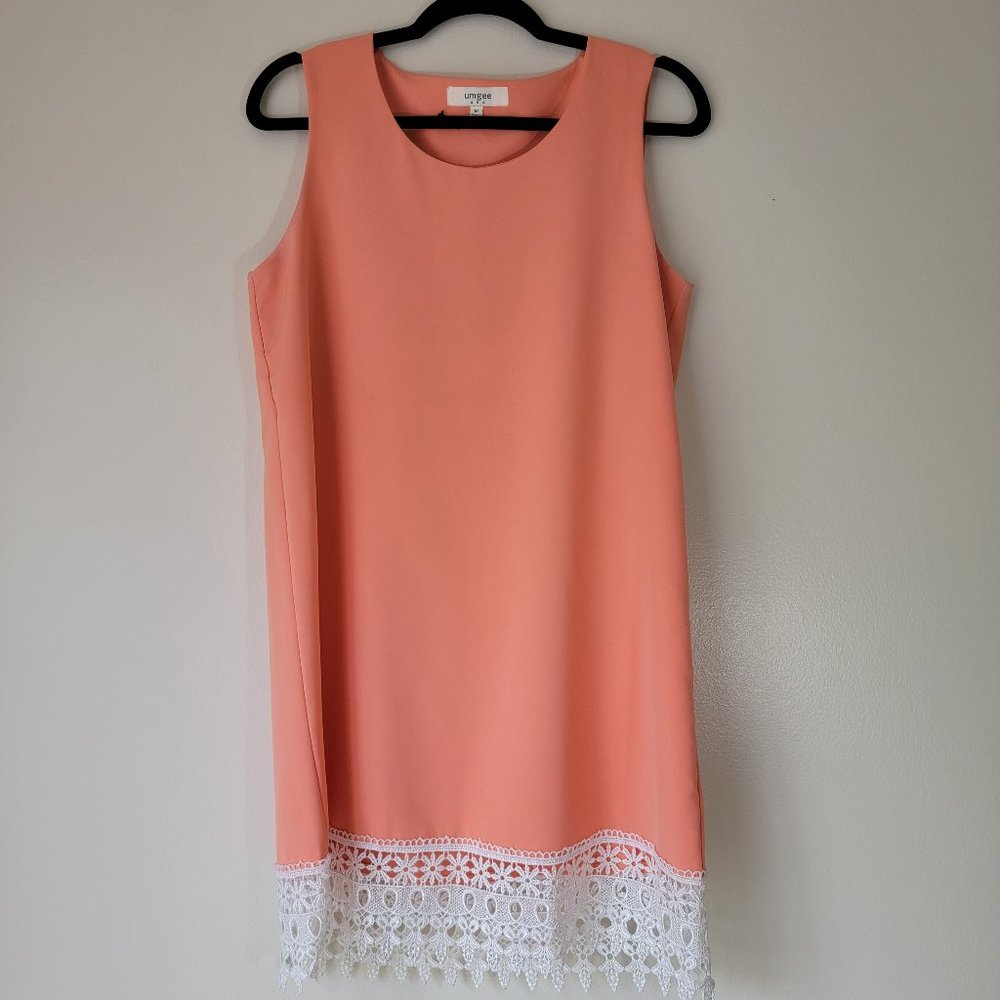 Umgee, Pink shift dress with white lace hem, Size M